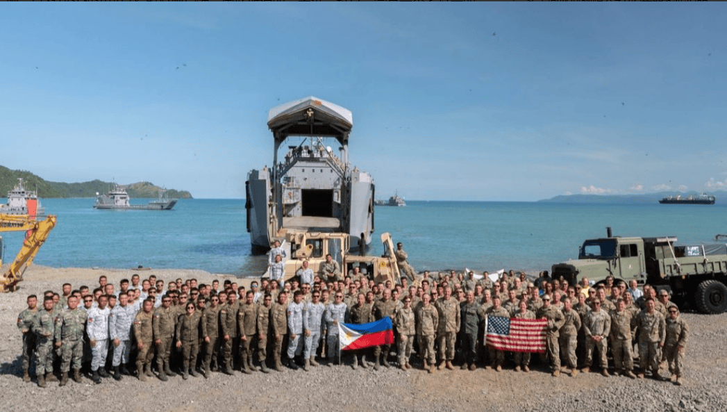 皇冠信用网代理注册_山东舰闯入美菲军演核心火力网皇冠信用网代理注册,菲律宾瞬间慌乱,美国“击沉”计划面临崩溃!