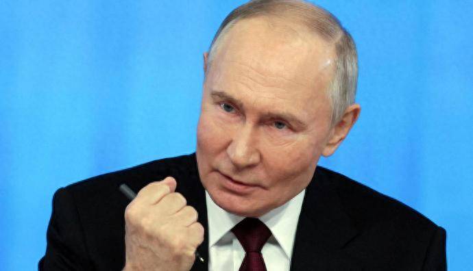 皇冠信用网代理注册_特朗普刚发飙怒斥普京住手皇冠信用网代理注册,后者便宣布要停火72小时,不是害怕而是有这几个原因