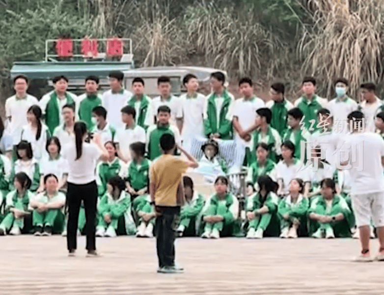 美國女子職業籃球即時比分
_痛心！他走了美國女子職業籃球即時比分
，年仅15岁，刚刚拍完毕业照