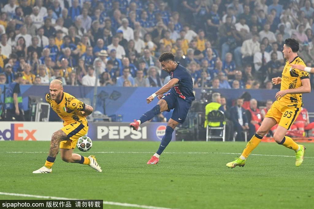 皇冠足球管理平台出租_欧冠-杜埃两射一传登贝莱助攻双响 巴黎5-0国米首夺冠