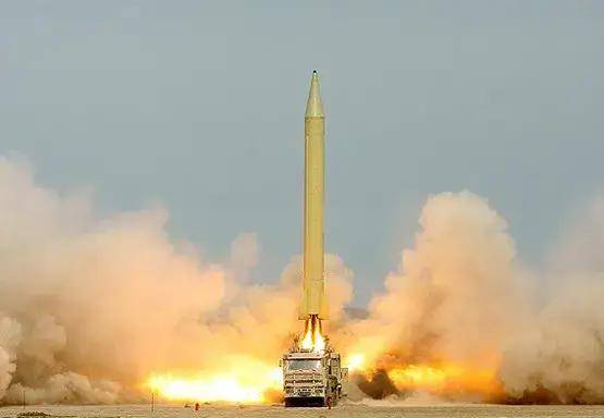 富明尼斯RJ v蔚山_离大谱富明尼斯RJ v蔚山！中国汽车在以色列被伊朗导弹砸中！经过“实战”考验？