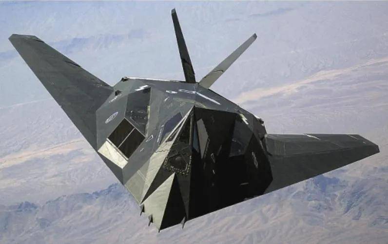 Lyon (Banega) Esports_B-2横穿中国轰炸伊朗Lyon (Banega) Esports，中国雷达没有发现？这是正常人想出来的？