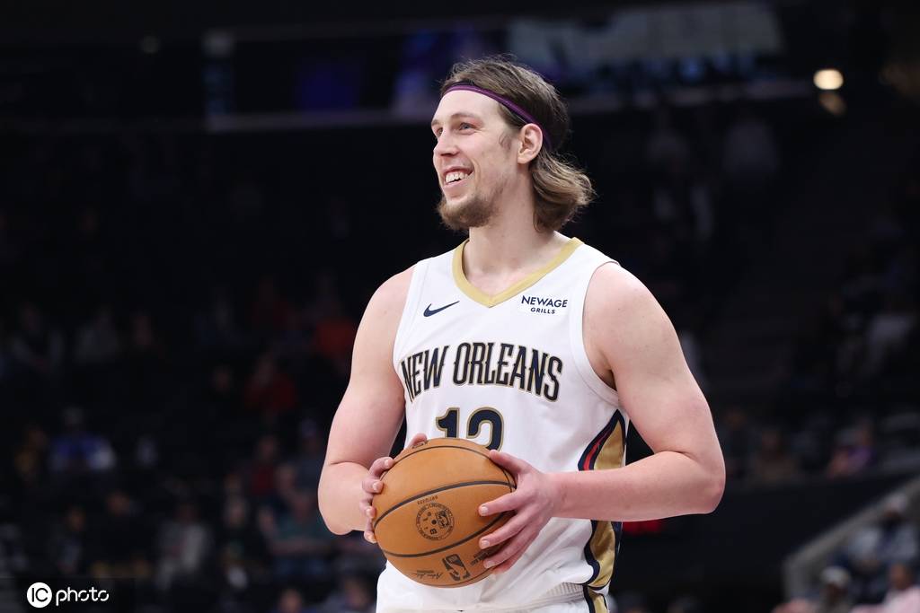 皇冠代理登2_文班帮手+1皇冠代理登2！马刺送出两小将 从奇才得到奥利尼克