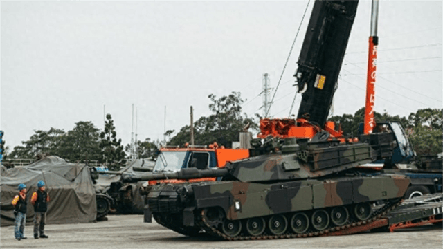 皇冠登1代理_脱下军服皇冠登1代理，400多名美军登陆台岛！不管谁来都挡不住解放军利剑