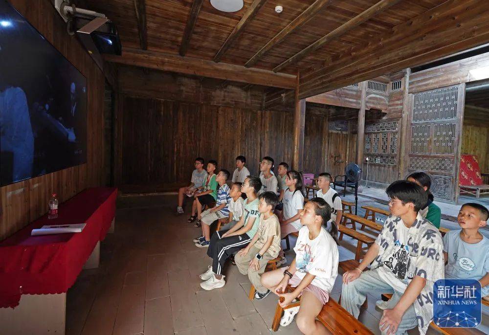 足球平台出租网_日本投降后足球平台出租网,他代表中国参加东京审判