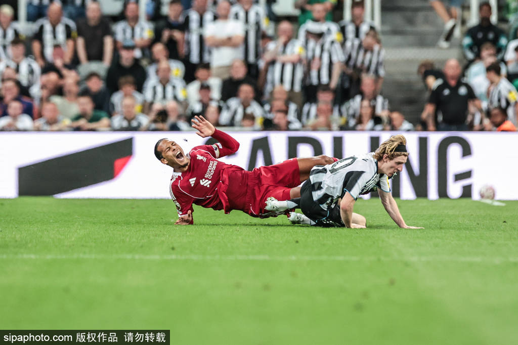 葡萄牙超级联赛_英超-埃基蒂克破门16岁新星第100分钟绝杀 利物浦3-2十人纽卡