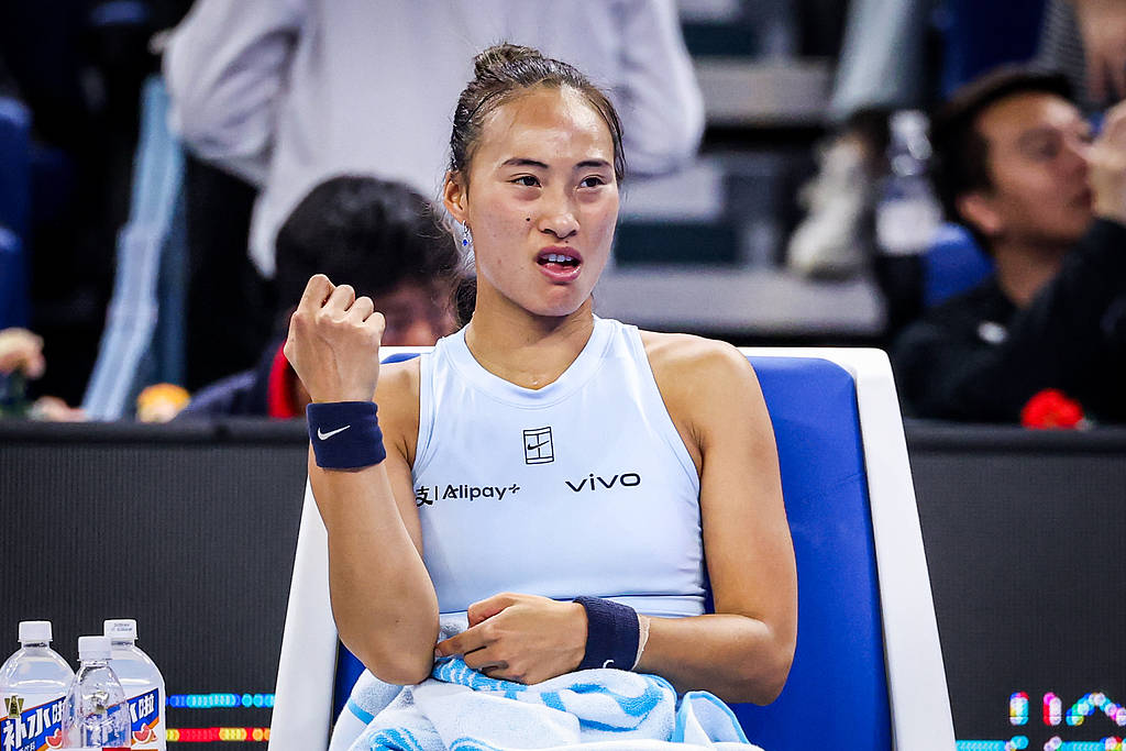 皇冠信用网登1_中网：郑钦文决胜盘因伤退赛 不敌诺斯科娃无缘16强