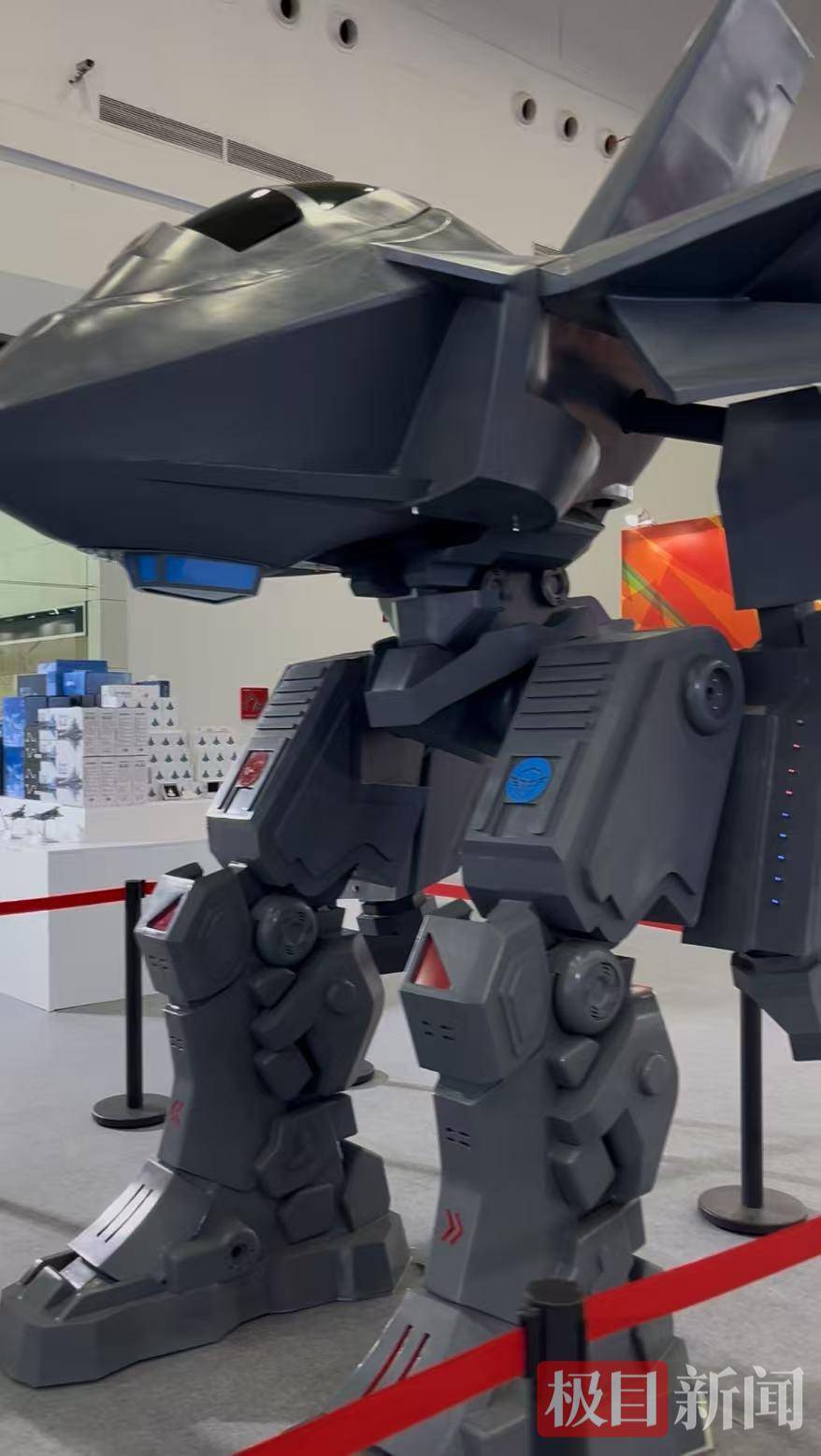 皇冠信用网代理注册_弹出福建舰皇冠信用网代理注册，变身“机器人”！歼-35战机机甲重磅亮相
