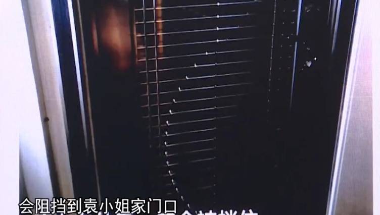 信用網如何申请
_广州一业主擅改入户门方向信用網如何申请
，致邻居被困20分钟！法院：改回去