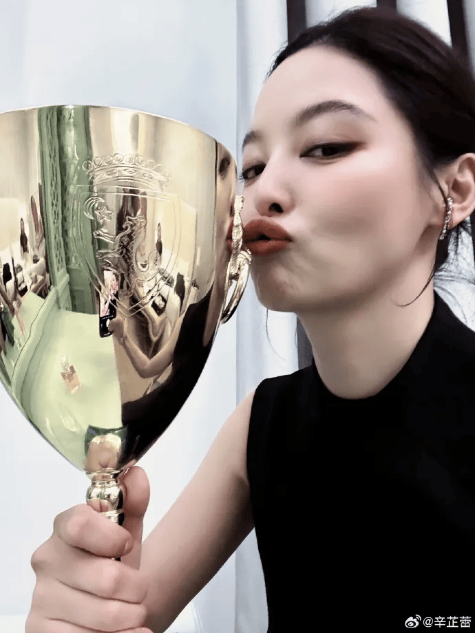 皇冠信用网代理流程
_辛芷蕾回老家鹤岗狂炫烧烤小串皇冠信用网代理流程
，满桌硬货滋滋冒油，网友：隔着屏幕流口水