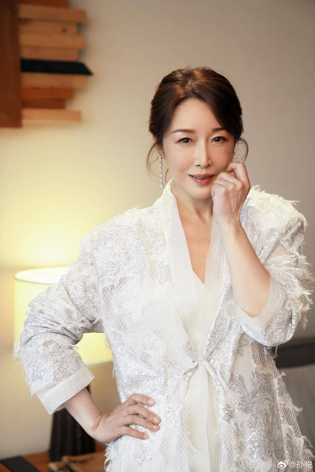 皇冠信用網出租
_歌手孙悦因家人去世皇冠信用網出租
，取消演出，曾为照顾儿子淡出乐坛