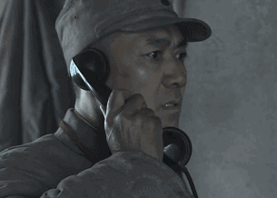 棒球
_祁团长：“放你X的狗屁棒球
！不想打仗就滚！”这才是最过瘾的脏话