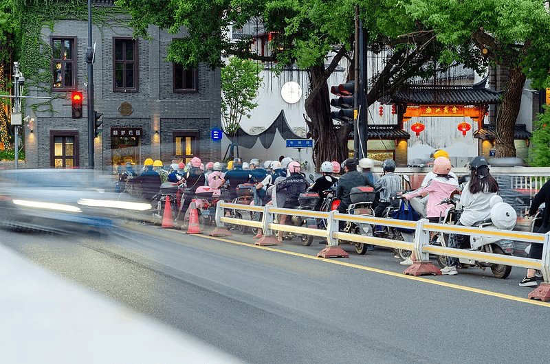 法国足球
_骑电动车还能带孩子吗?解读来了法国足球
!