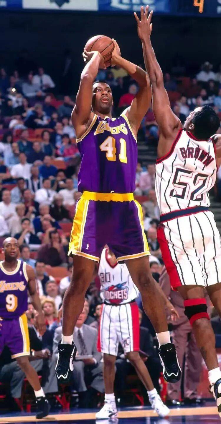 皇冠信用平台出租出售_前NBA总冠军中锋钓鱼时溺亡皇冠信用平台出租出售，曾是科比与奥尼尔队友