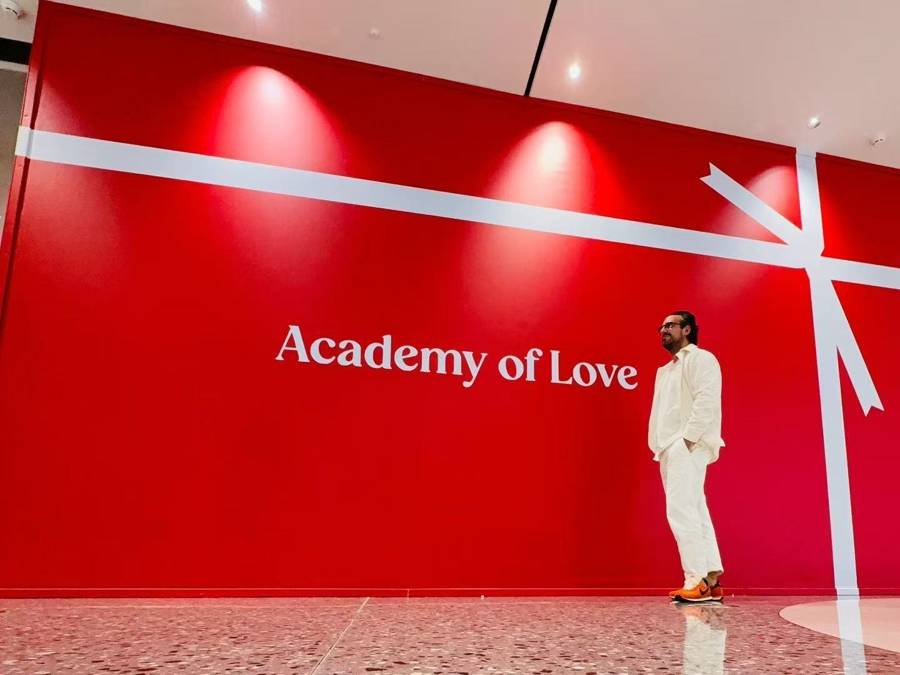 皇冠信用网会员注册网址_法国人在上海开店皇冠信用网会员注册网址，只卖白色衣服竟然火了丨上海滩上洋掌柜