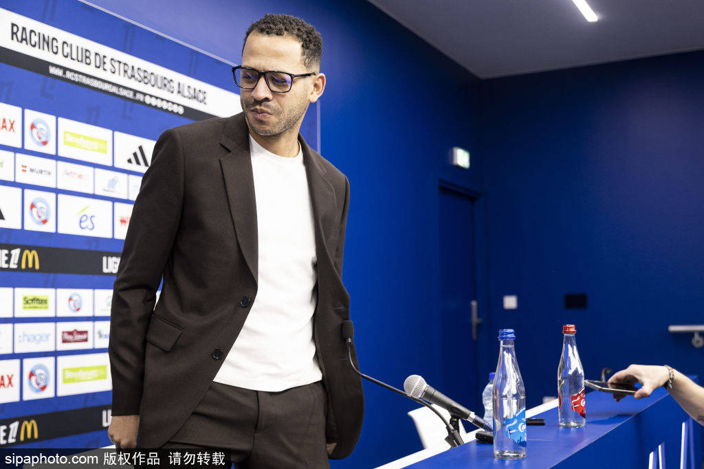 皇冠信用
_利亚姆·罗森尼奥的切尔西首秀:八处变动引发震动皇冠信用
,安德雷-桑托斯成新宠