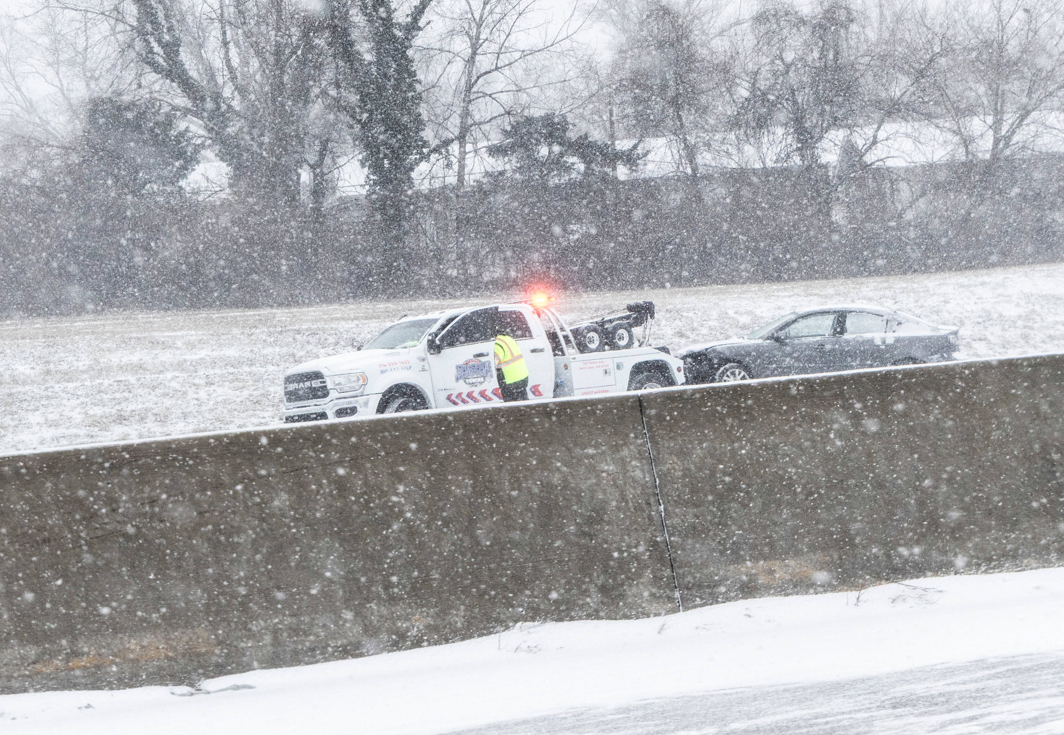 皇冠信用网在线申请_（外代一线）冬季风暴来袭 美国22个州进入紧急状态