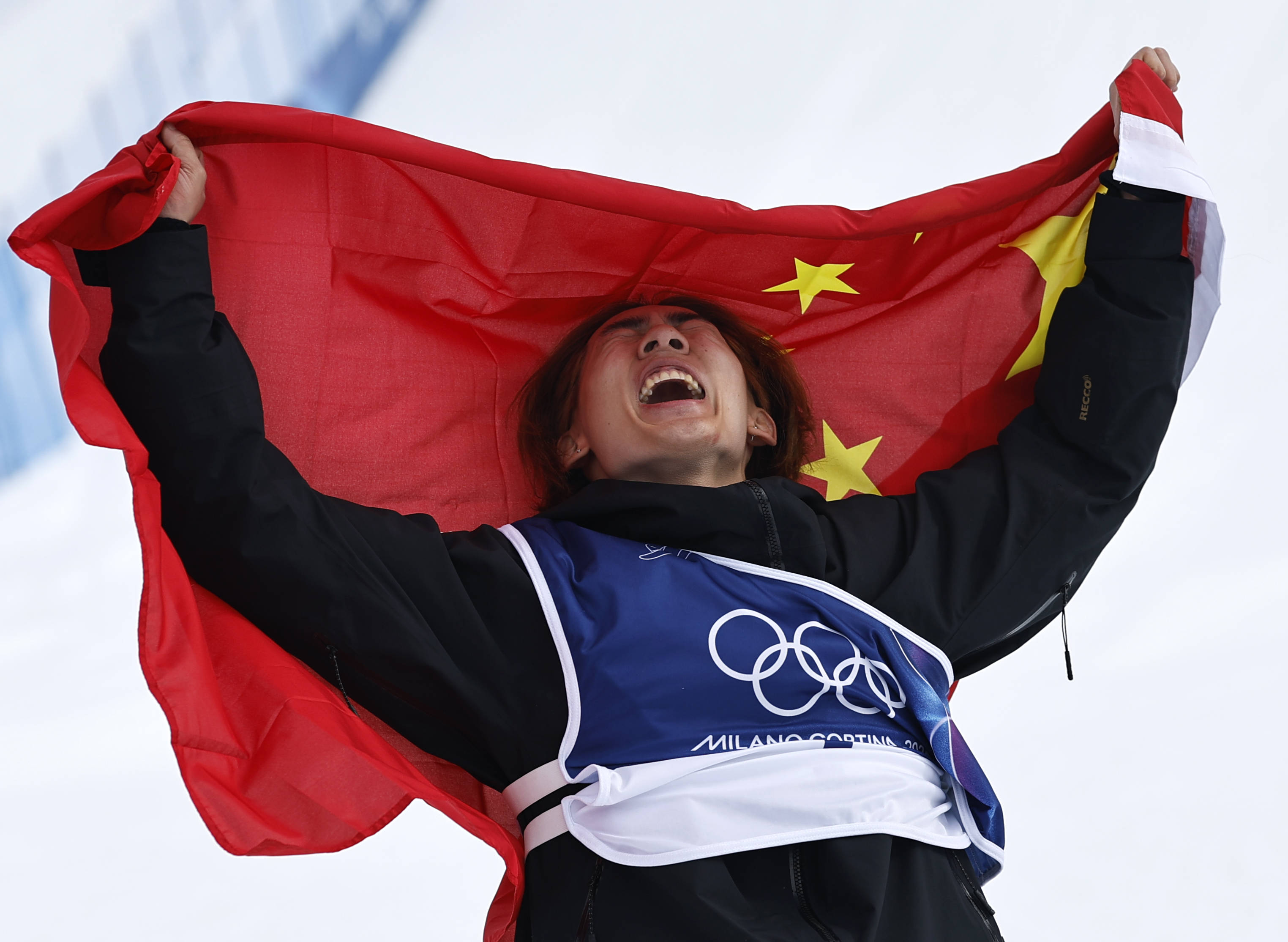 皇冠足球管理平台出租_中国首金皇冠足球管理平台出租！单板滑雪男子坡面障碍技巧 苏翊鸣夺冠