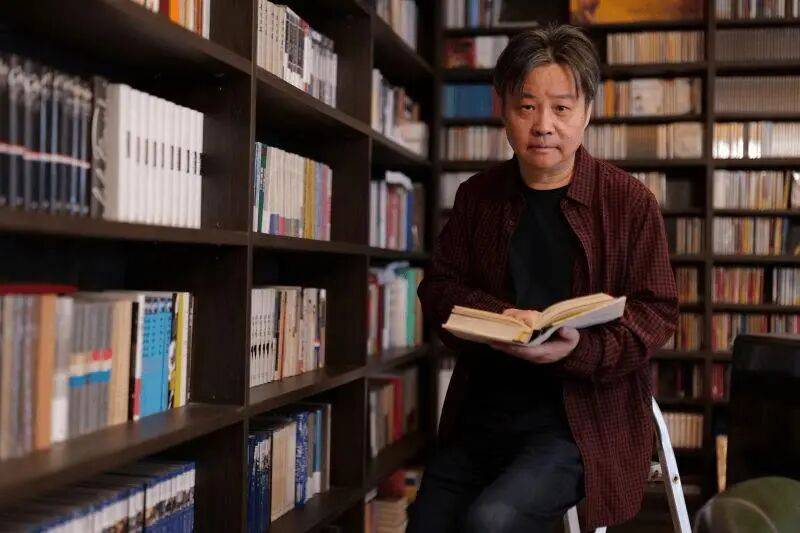 皇冠登3管理出租_余华：辅导儿子语文后考试不及格；网友：就像歪果仁英语考试不及格一样