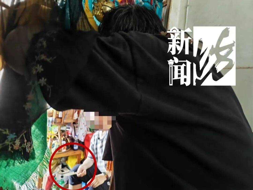 捷克足球
_上海六旬男子自称“闭关修行”捷克足球
,家中臭气熏天,邻居:他大小便都在塑料袋里